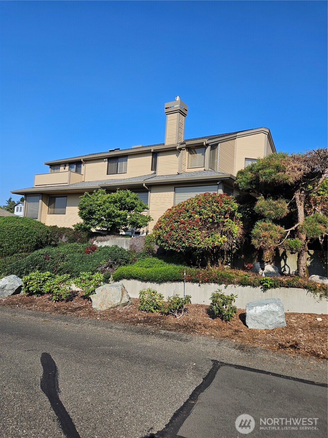 61 Leschi Drive SW Steilacoom WA 98388