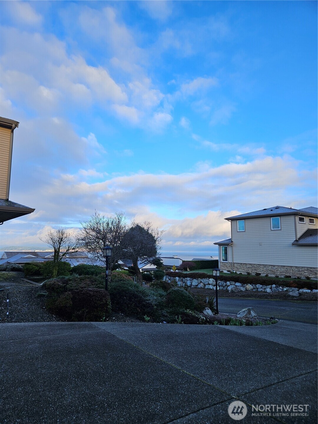 61 Leschi Drive SW Steilacoom WA 98388