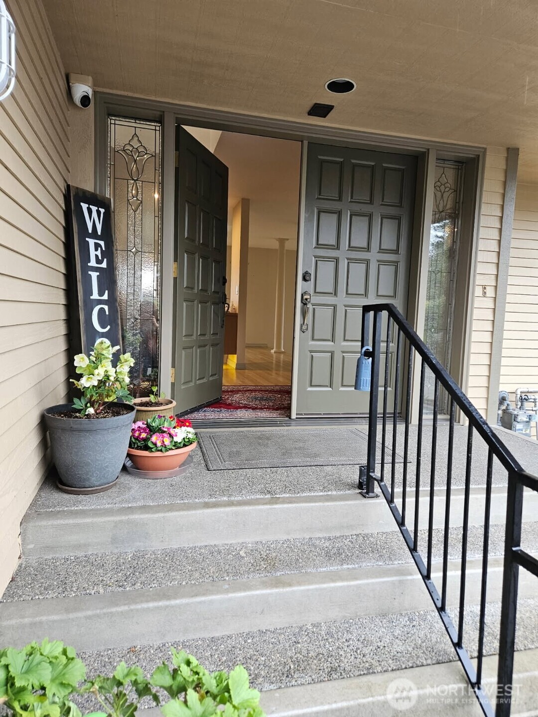 61 Leschi Drive SW Steilacoom WA 98388