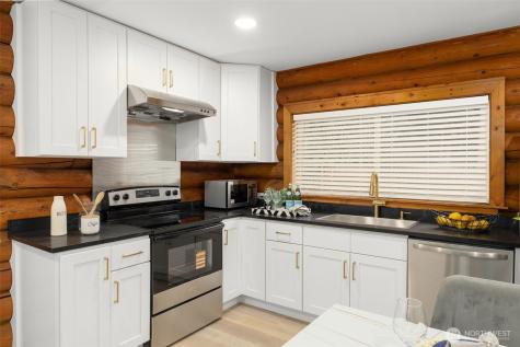 14508 6th Avenue NE Shoreline WA 98155