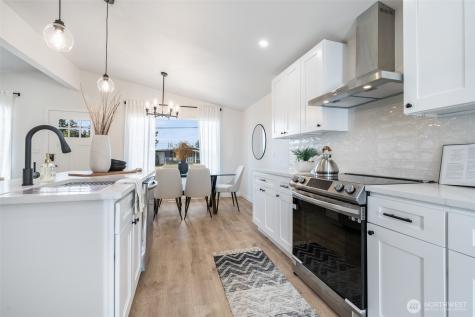 29004 18th Avenue S Federal Way WA 98003
