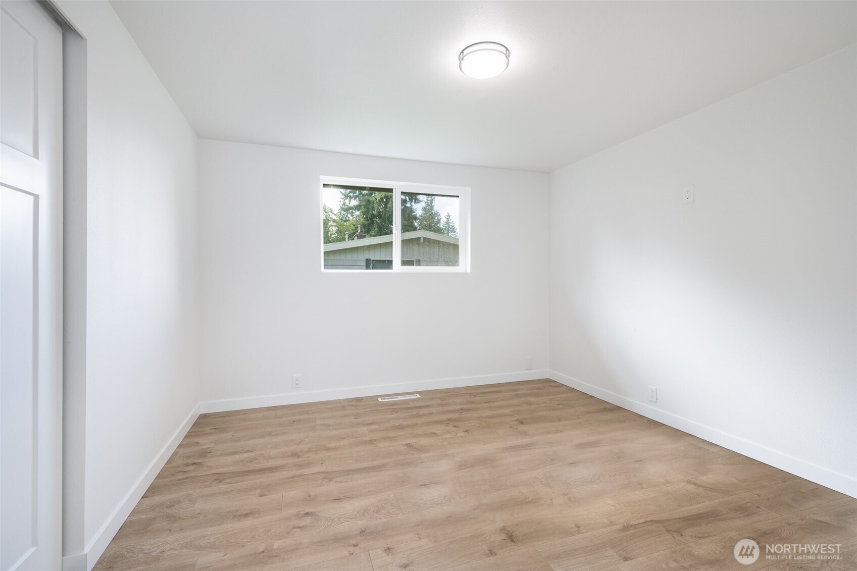 29004 18th Avenue S Federal Way WA 98003
