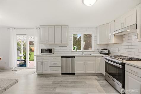 12307 42nd Drive NE Marysville WA 98271
