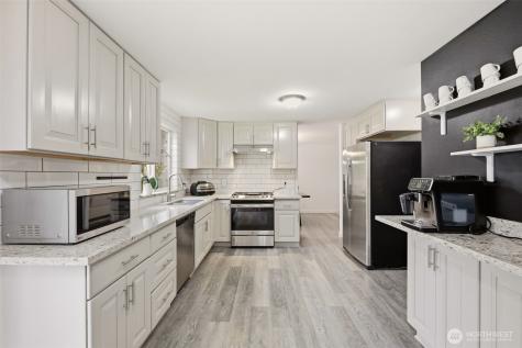 12307 42nd Drive NE Marysville WA 98271
