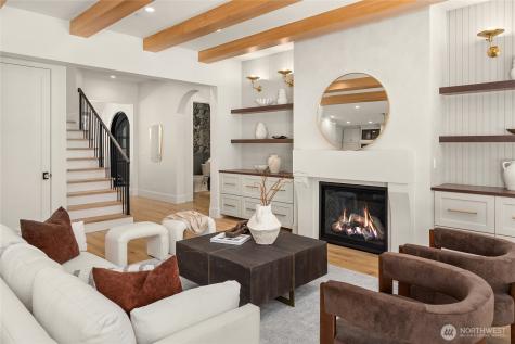 9473 Springwood Avenue NE Bainbridge Island WA 98110