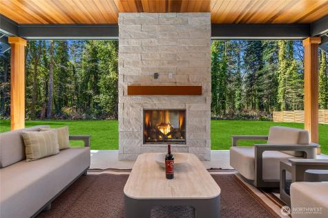 9473 Springwood Avenue NE Bainbridge Island WA 98110