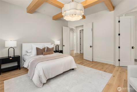 9473 Springwood Avenue NE Bainbridge Island WA 98110