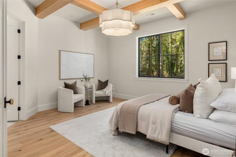 9473 Springwood Avenue NE Bainbridge Island WA 98110