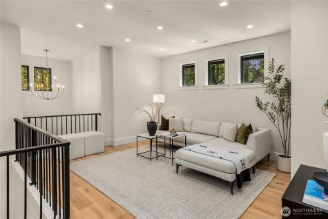 9473 Springwood Avenue NE Bainbridge Island WA 98110