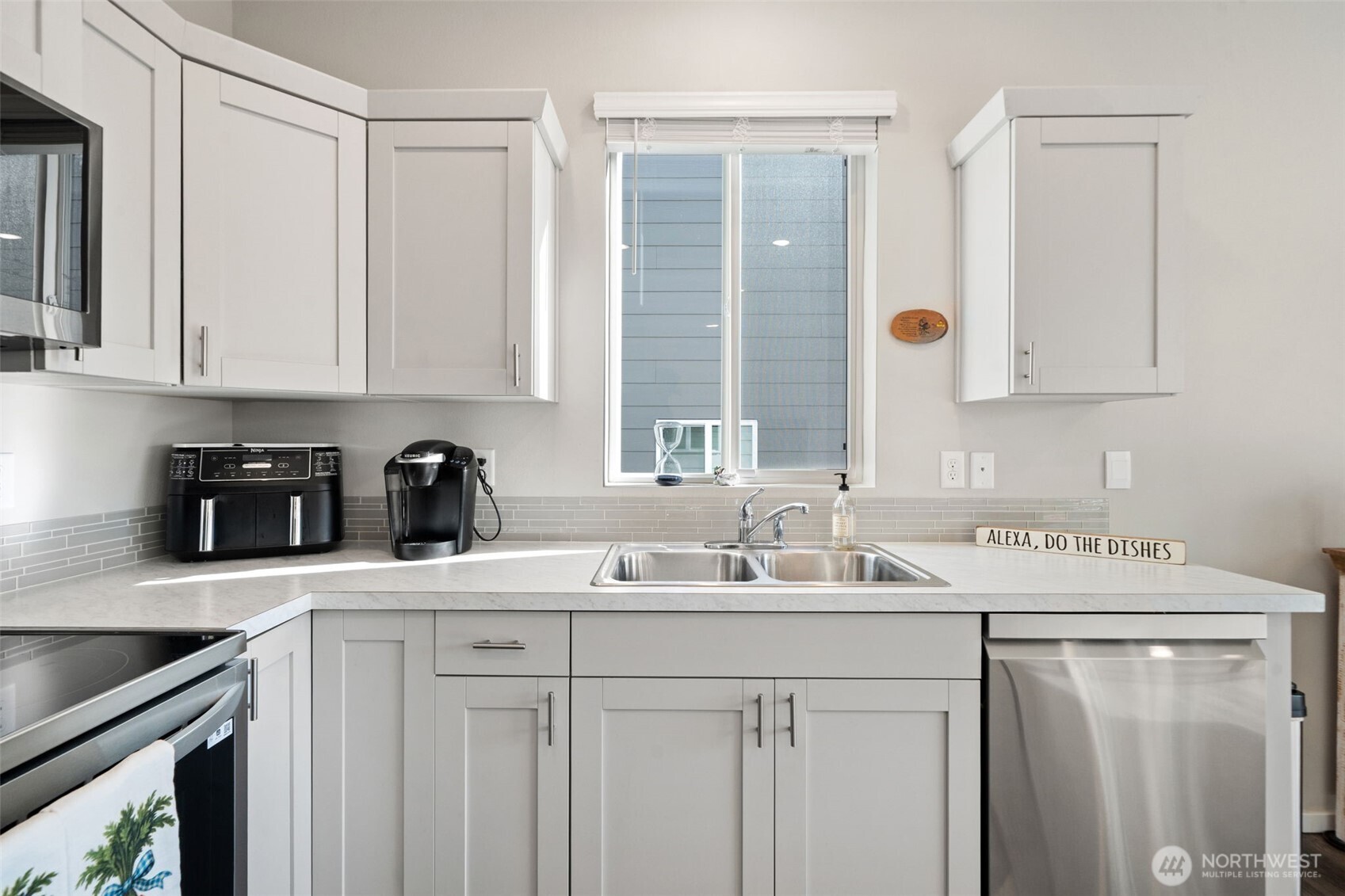 949 Tetherow Street Bremerton WA 98310