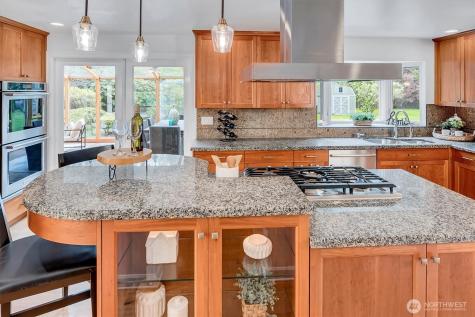 53 Cascade Key Bellevue WA 98006