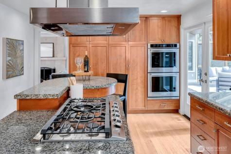53 Cascade Key Bellevue WA 98006