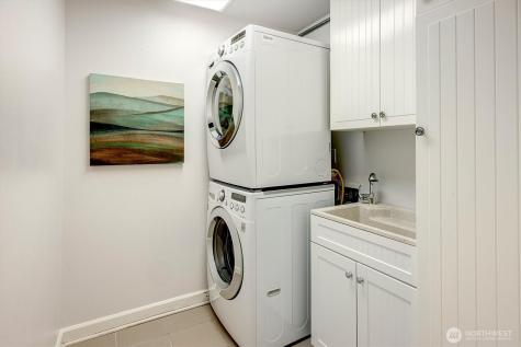 53 Cascade Key Bellevue WA 98006
