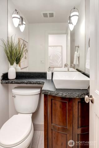 53 Cascade Key Bellevue WA 98006