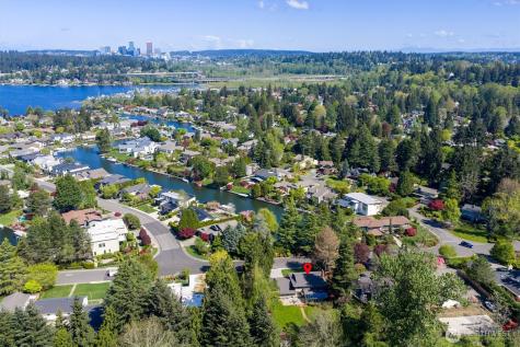 53 Cascade Key Bellevue WA 98006