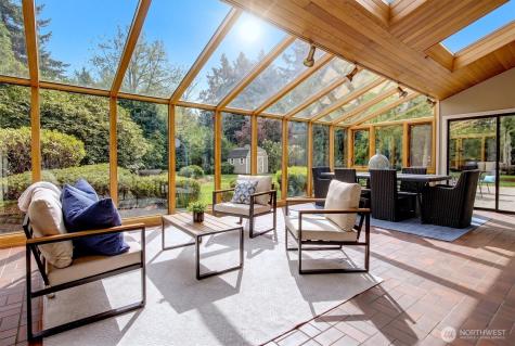 53 Cascade Key Bellevue WA 98006