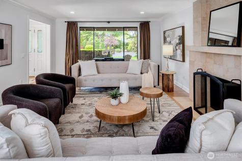 53 Cascade Key Bellevue WA 98006