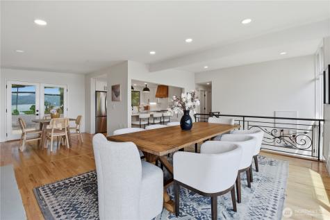 639 W Lake Sammamish Parkway NE Bellevue WA 98008
