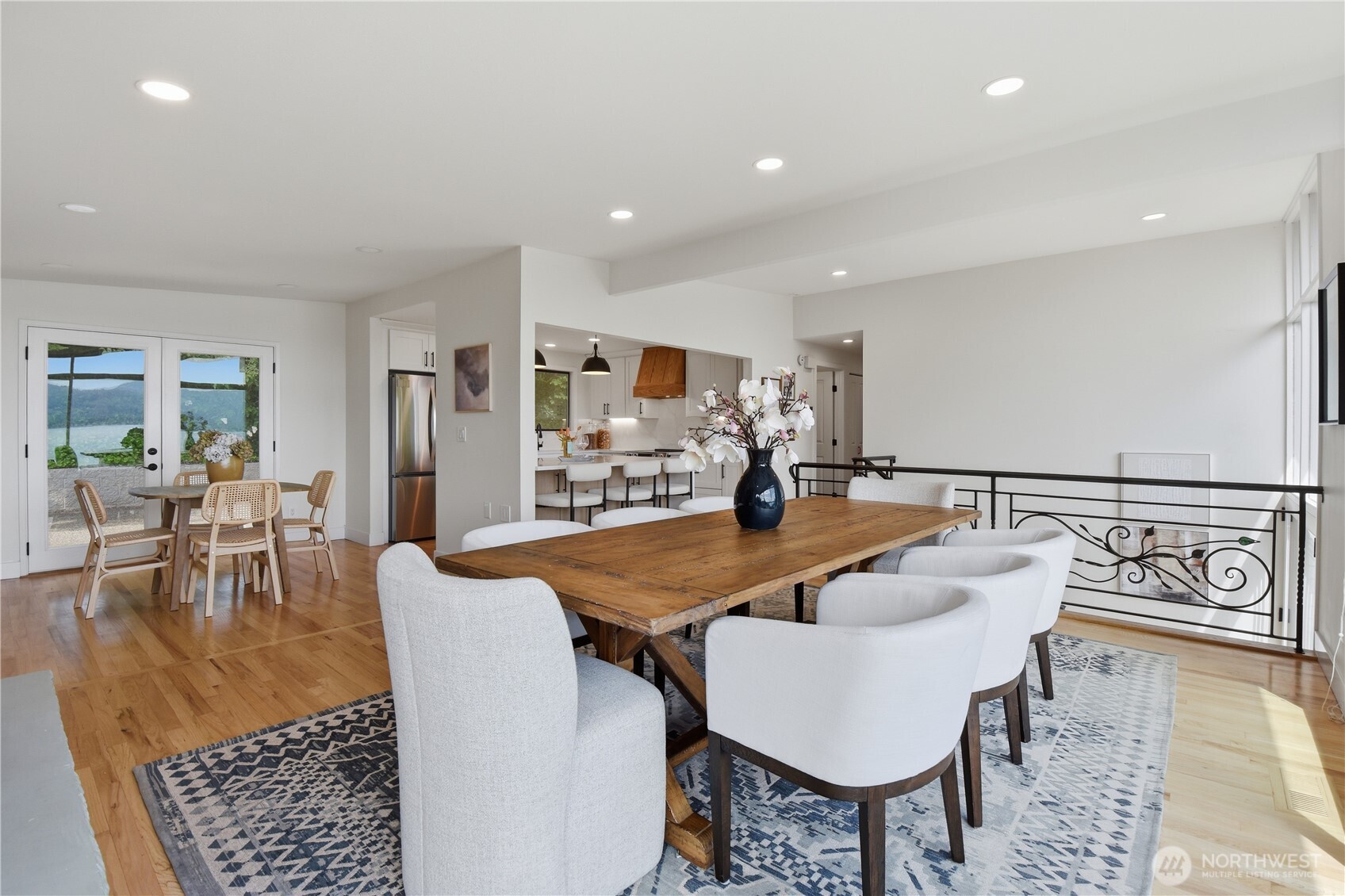 639 W Lake Sammamish Parkway NE Bellevue WA 98008