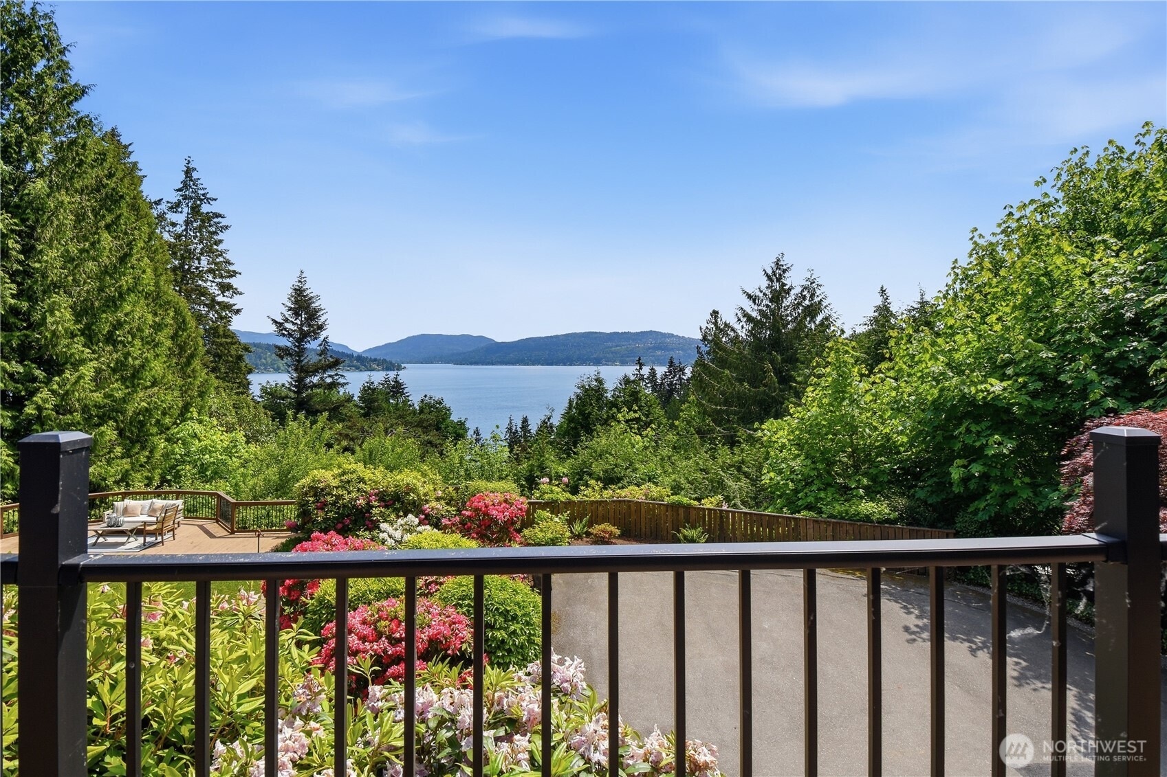 639 W Lake Sammamish Parkway NE Bellevue WA 98008