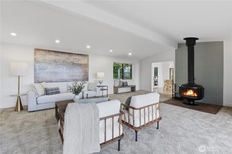 639 W Lake Sammamish Parkway NE Bellevue WA 98008