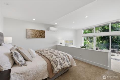 639 W Lake Sammamish Parkway NE Bellevue WA 98008