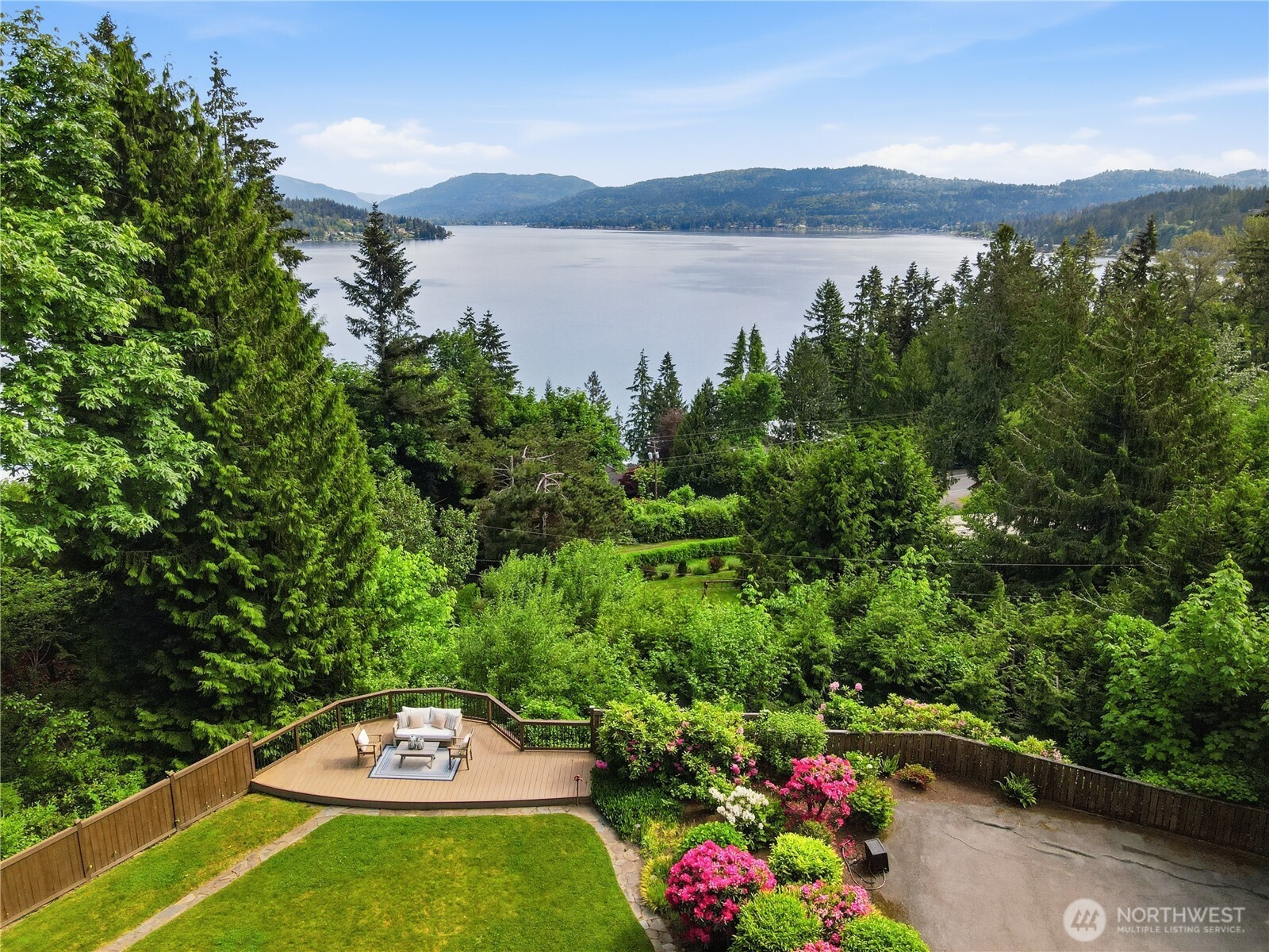 639 W Lake Sammamish Parkway NE Bellevue WA 98008