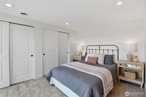 639 W Lake Sammamish Parkway NE Bellevue WA 98008