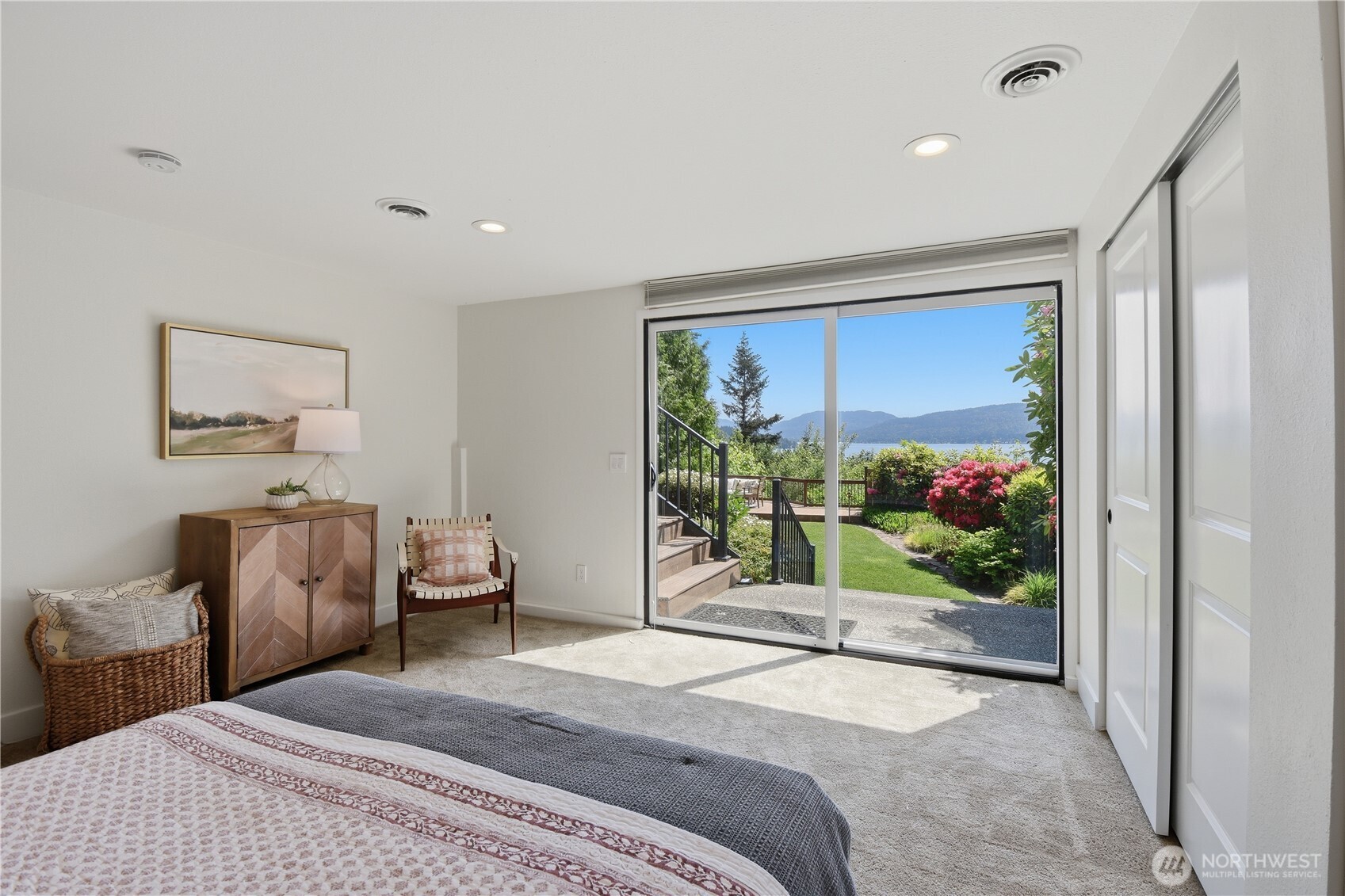 639 W Lake Sammamish Parkway NE Bellevue WA 98008