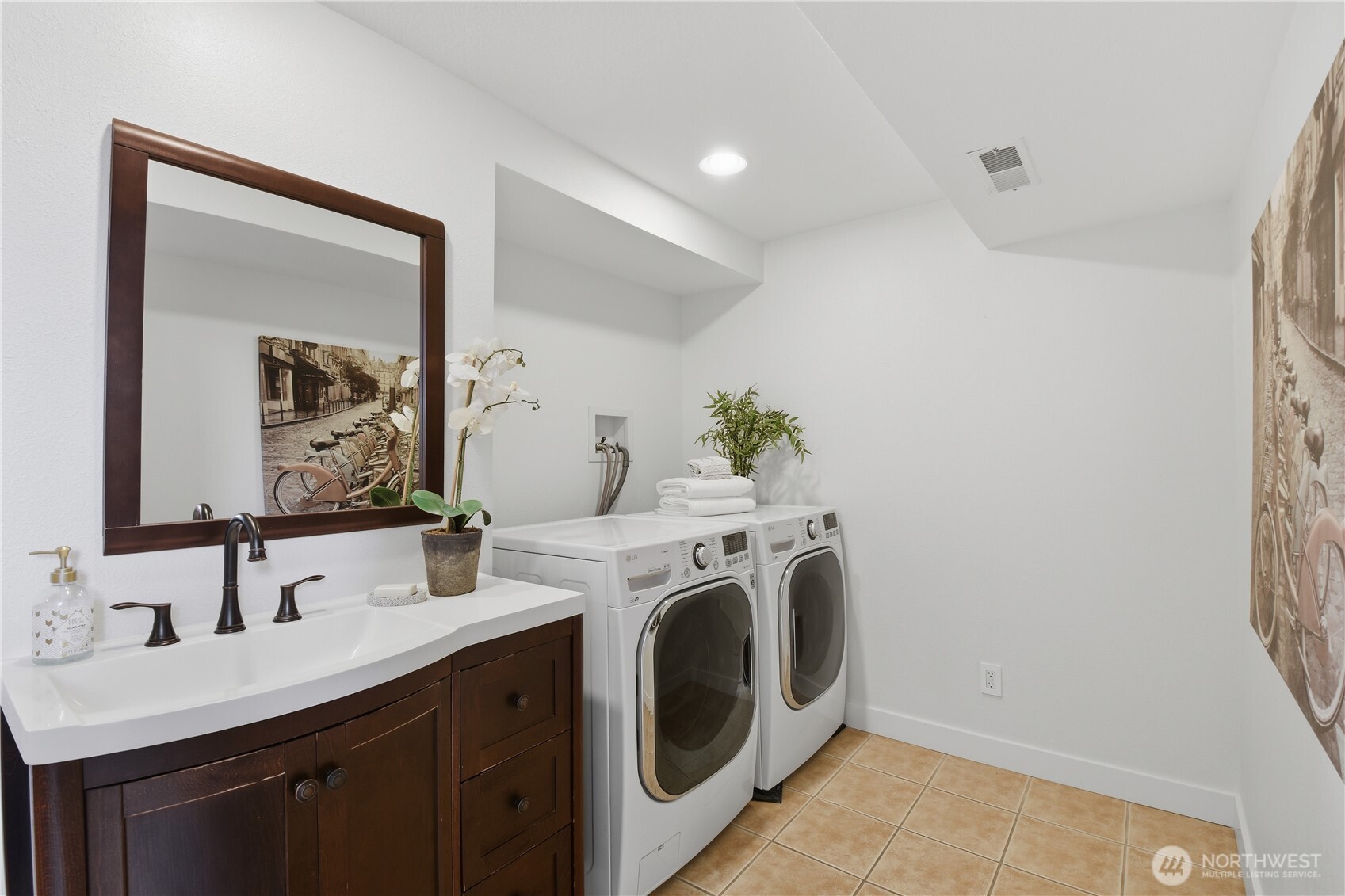 639 W Lake Sammamish Parkway NE Bellevue WA 98008