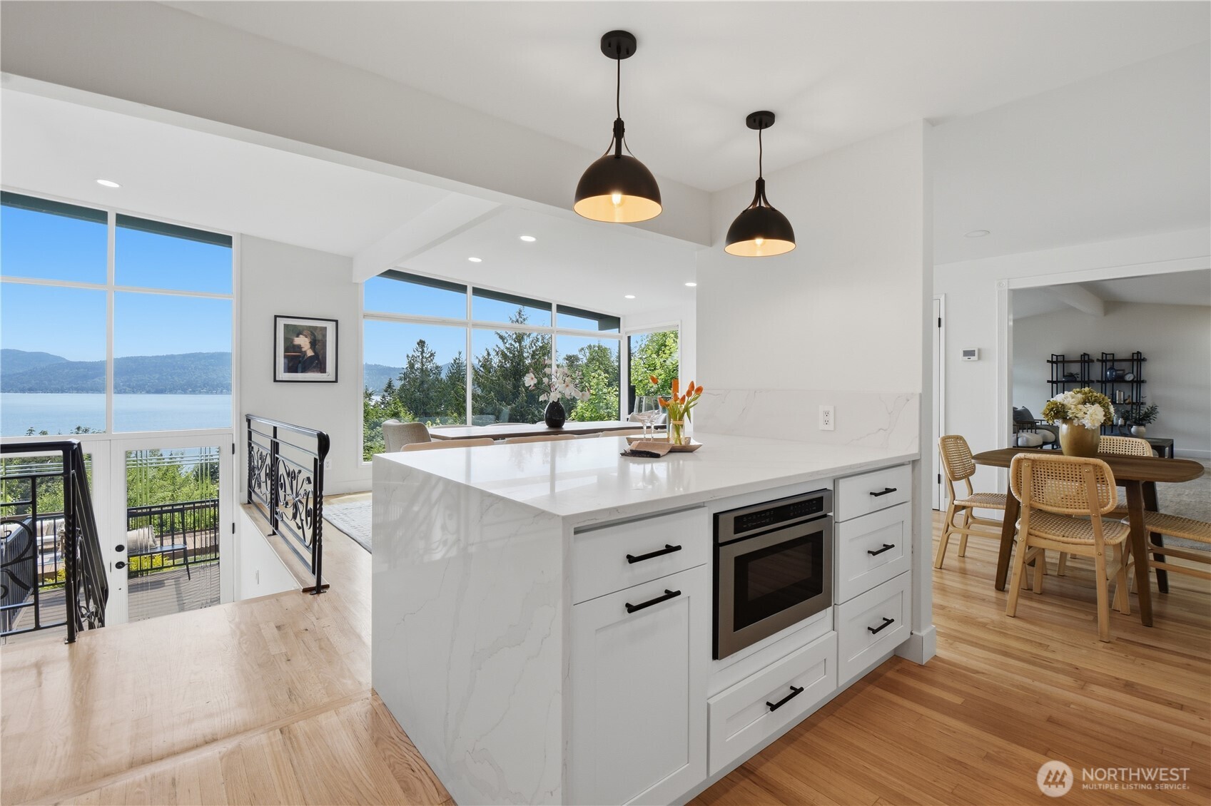 639 W Lake Sammamish Parkway NE Bellevue WA 98008