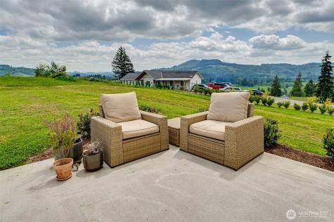 242 Cornerstone Lane Woodland WA 98674