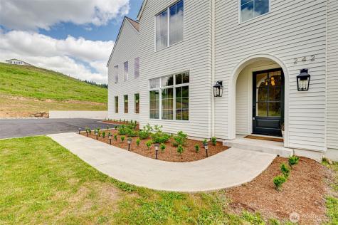 242 Cornerstone Lane Woodland WA 98674