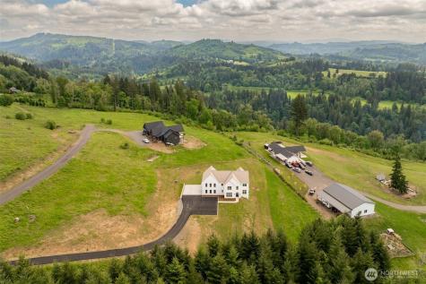 242 Cornerstone Lane Woodland WA 98674