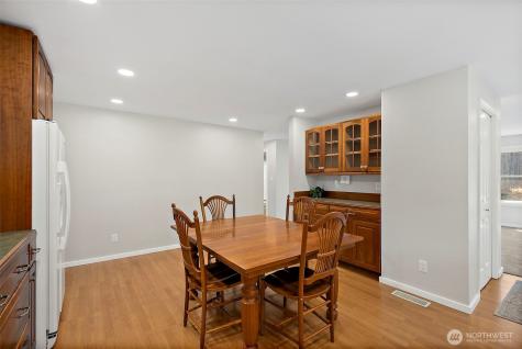 30022 6th Avenue SW Federal Way WA 98023