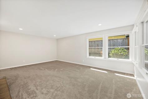 30022 6th Avenue SW Federal Way WA 98023