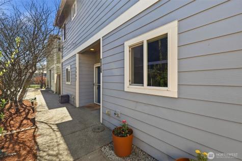 8847 9th Avenue SW Seattle WA 98106