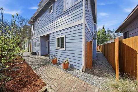 8847 9th Avenue SW Seattle WA 98106
