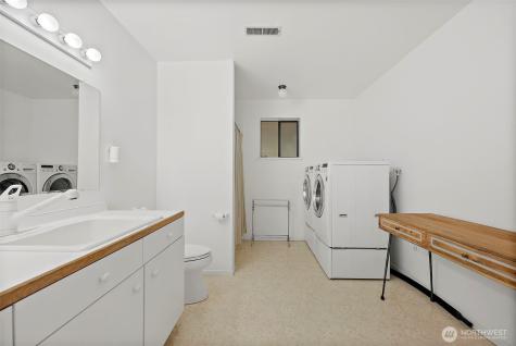 7861 University Point Circle NE Bremerton WA 98311