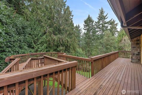 7861 University Point Circle NE Bremerton WA 98311