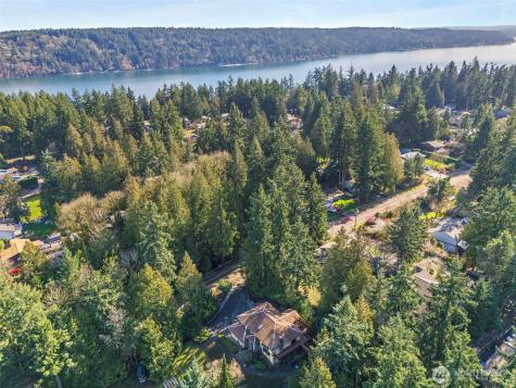 7861 University Point Circle NE Bremerton WA 98311
