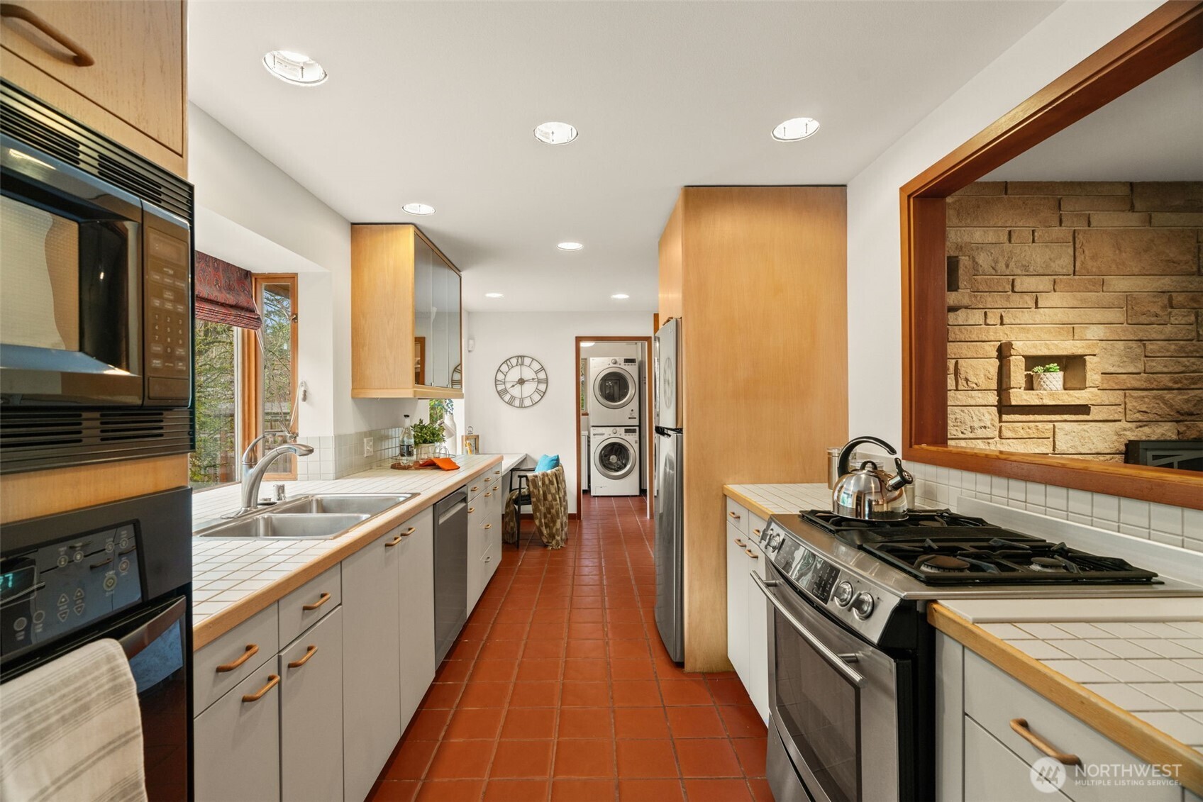 23312 Robin Hood Drive Edmonds WA 98020