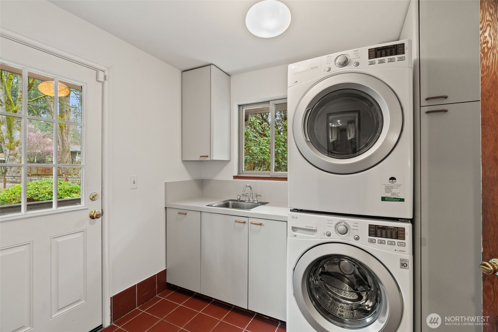 23312 Robin Hood Drive Edmonds WA 98020