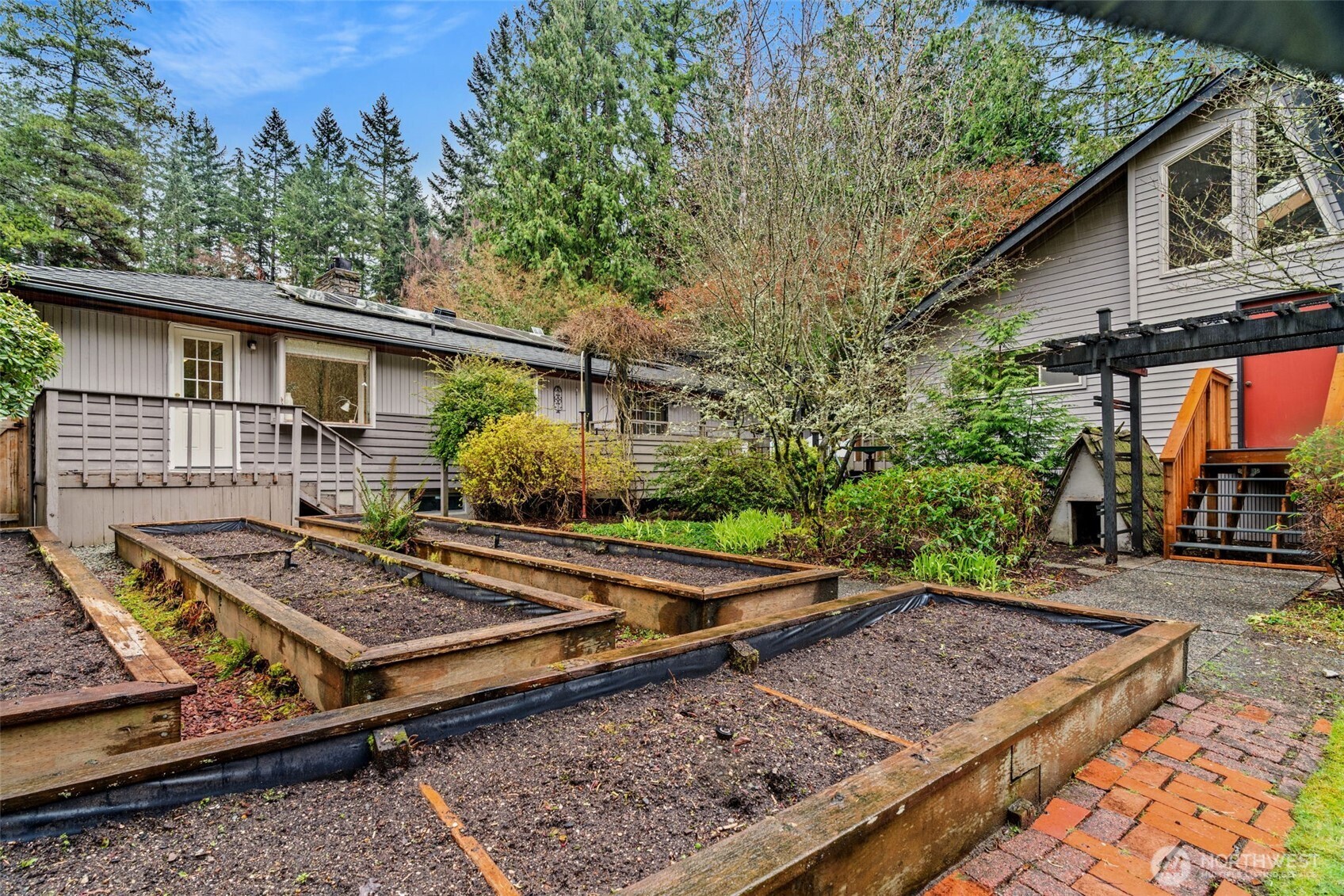23312 Robin Hood Drive Edmonds WA 98020