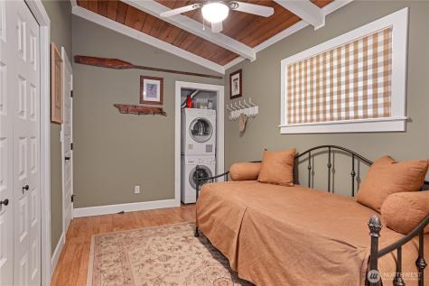 924 W Herron Boulevard NW Lakebay WA 98349