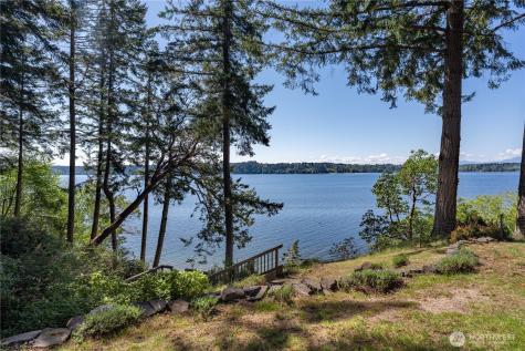 924 W Herron Boulevard NW Lakebay WA 98349