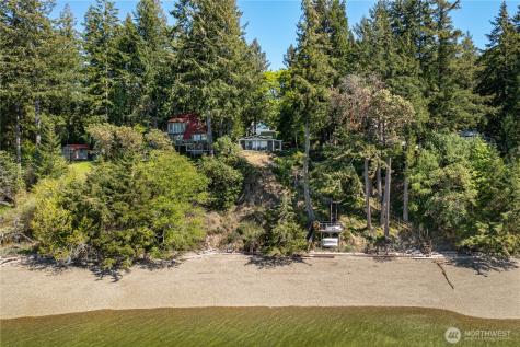 924 W Herron Boulevard NW Lakebay WA 98349