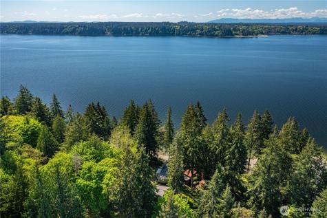 924 W Herron Boulevard NW Lakebay WA 98349