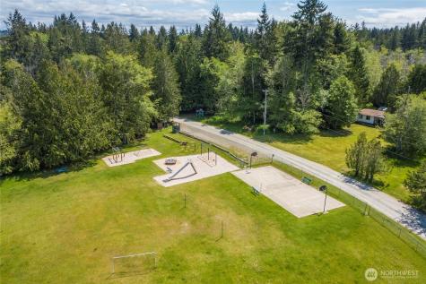 924 W Herron Boulevard NW Lakebay WA 98349