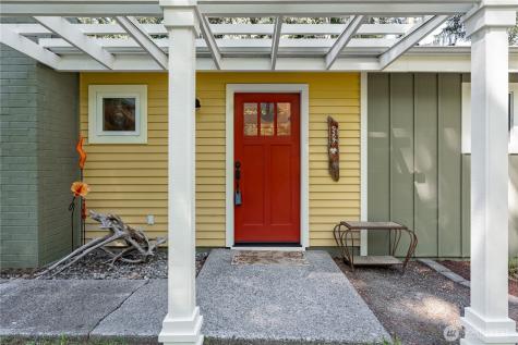 924 W Herron Boulevard NW Lakebay WA 98349